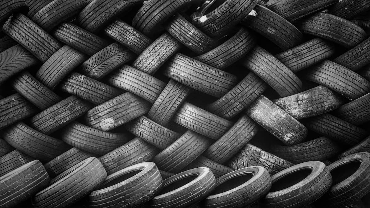 Imagem de diversos pneus