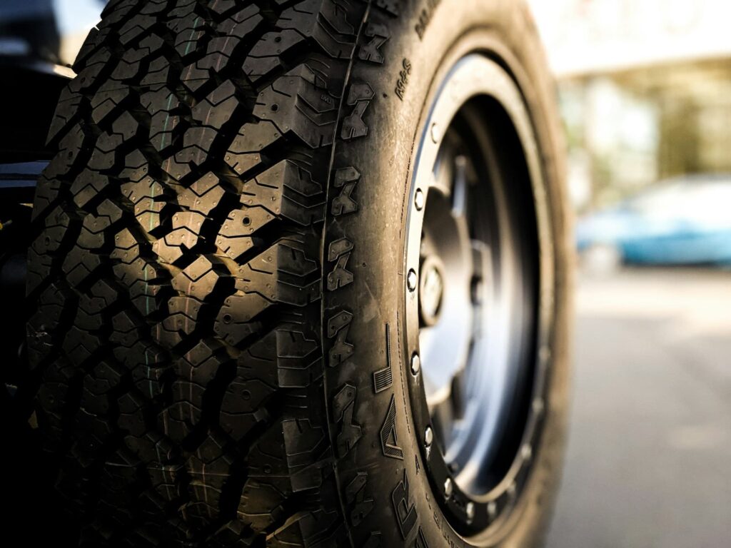 Garantia de pneu: foto de um pneu de carro